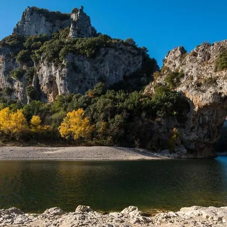 Les Romarins * Vallon-Pont-dʼArc